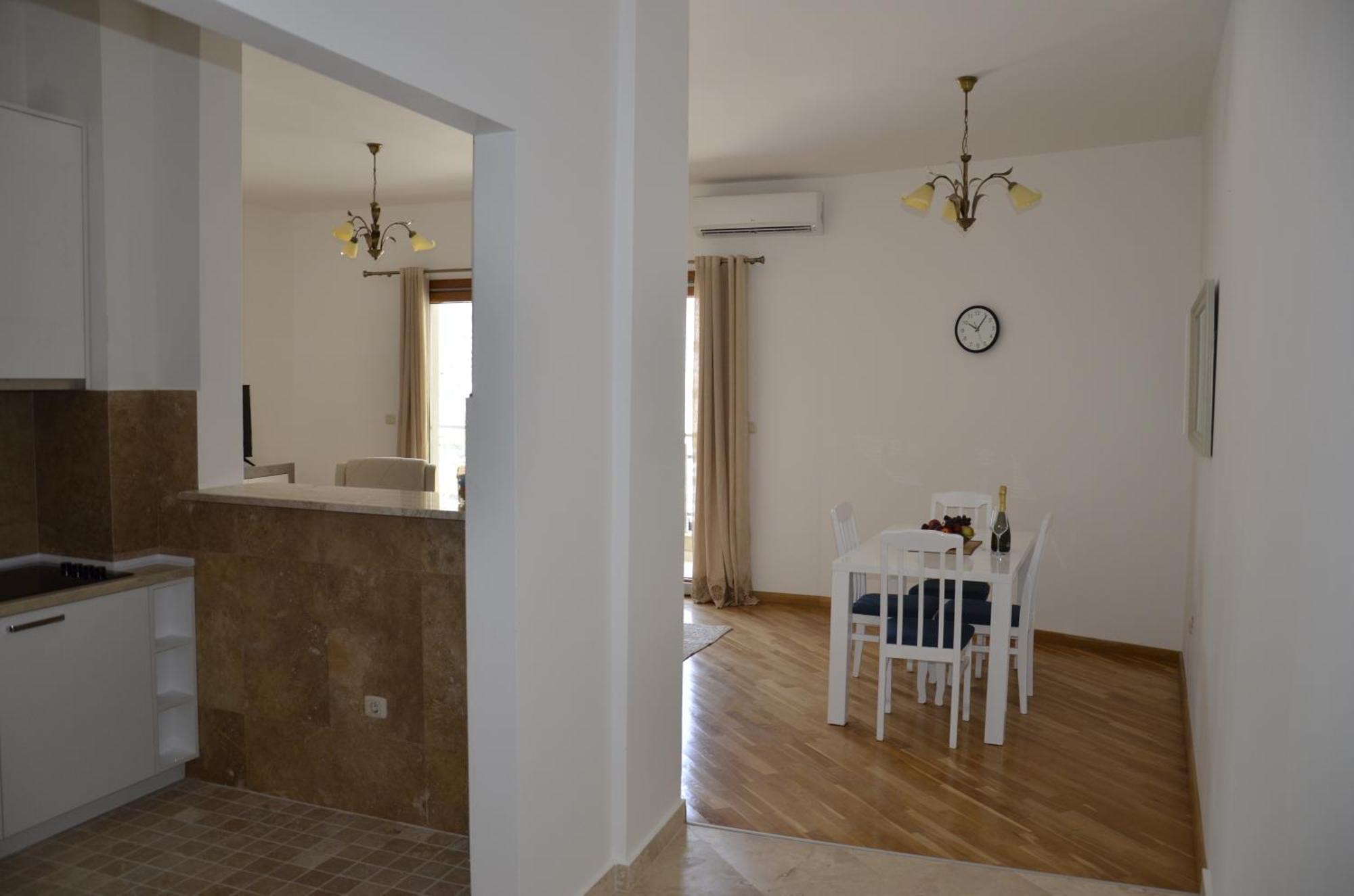 Apartmani Svetionik Budva Rom bilde